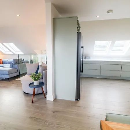 The Beachhouse * Cashel Hill