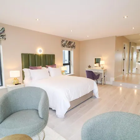 The Beachhouse * Cashel Hill